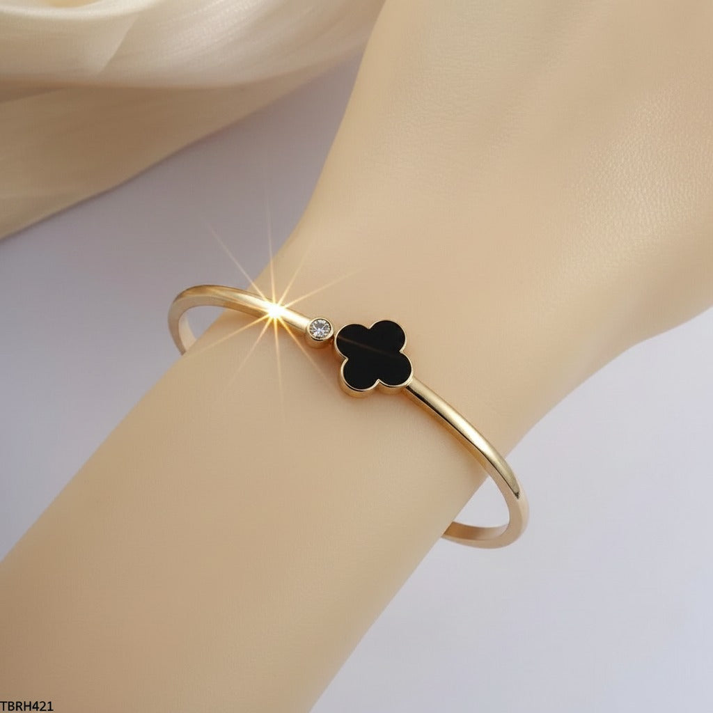 Black Onyx Clover & CZ Solitaire Wire Bangle – Gold & Silver